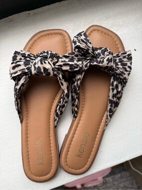 Kensie Renata 2 Black and Tan Leopard Bow Slide Sandals